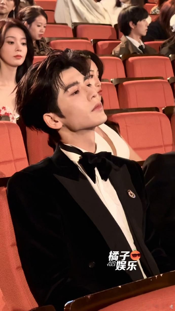 张凌赫daddy级别谁懂啊！张凌赫的daddy感太绝了，完全担得起daddy