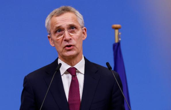 下台后脑子清醒了？北约前秘书长表示，美以违反国际法，北约可能解体，要知道，这些话