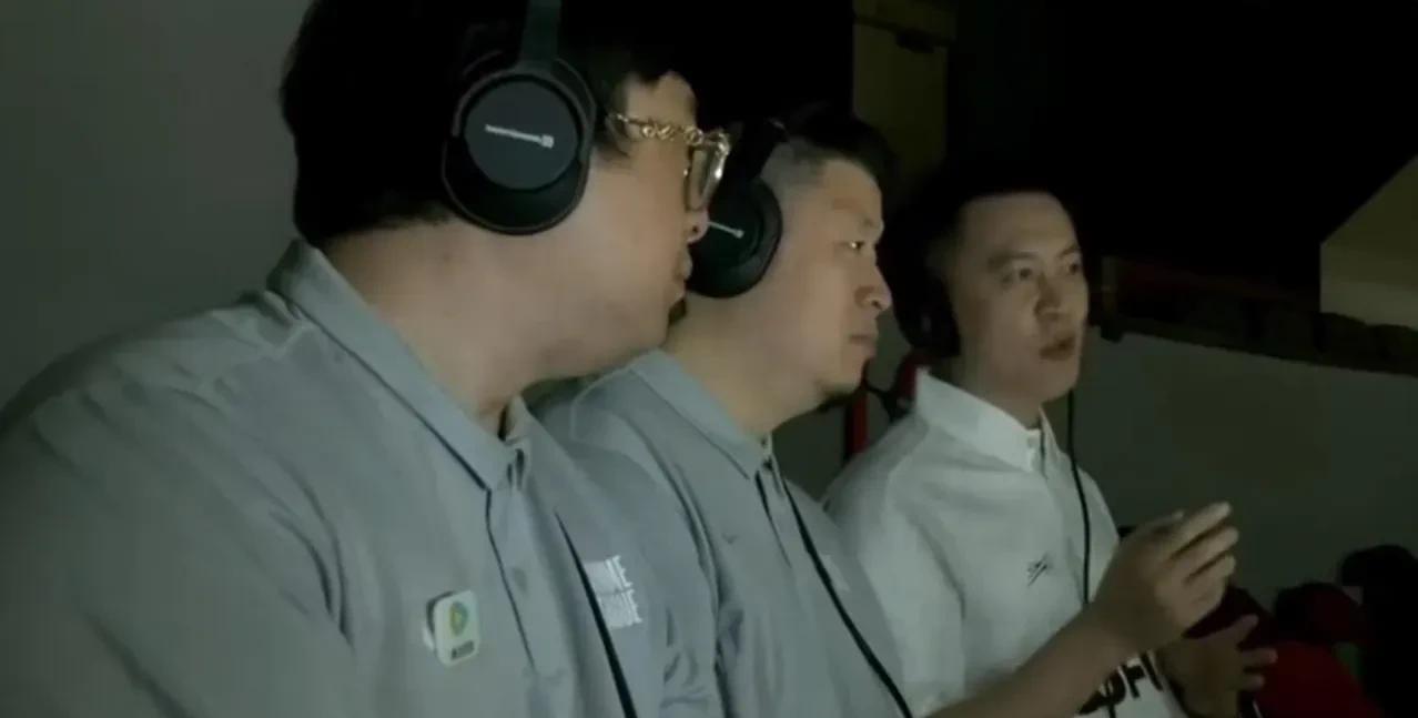 杨鸣无意间透露夏联寻找外援的标准！在杨瀚森代表开拓者打的第二场比赛，首节腾讯邀