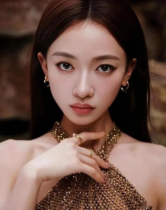 1.王俊凯和瞿颖的芒果综艺就快录制，预计在国外录制。2.光头靠着跪舔丈母娘，又