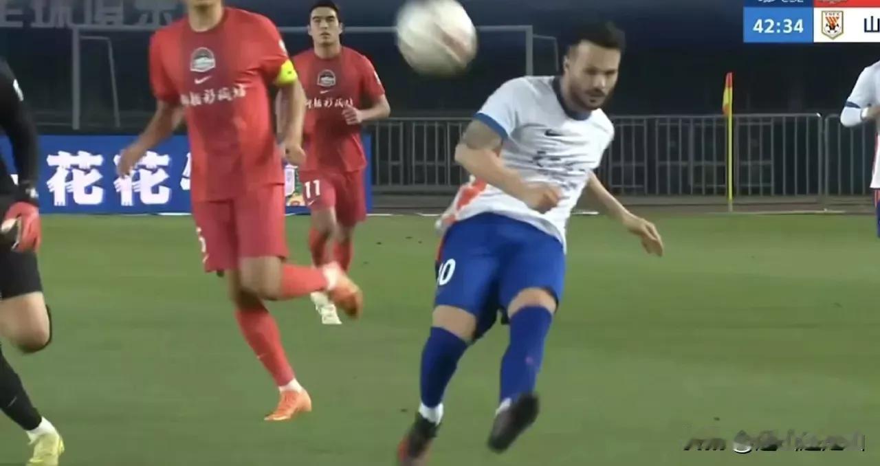 瓦科这进球可入选本轮五佳球了山东泰山与河南队的比赛，都知道不好打。河南队的