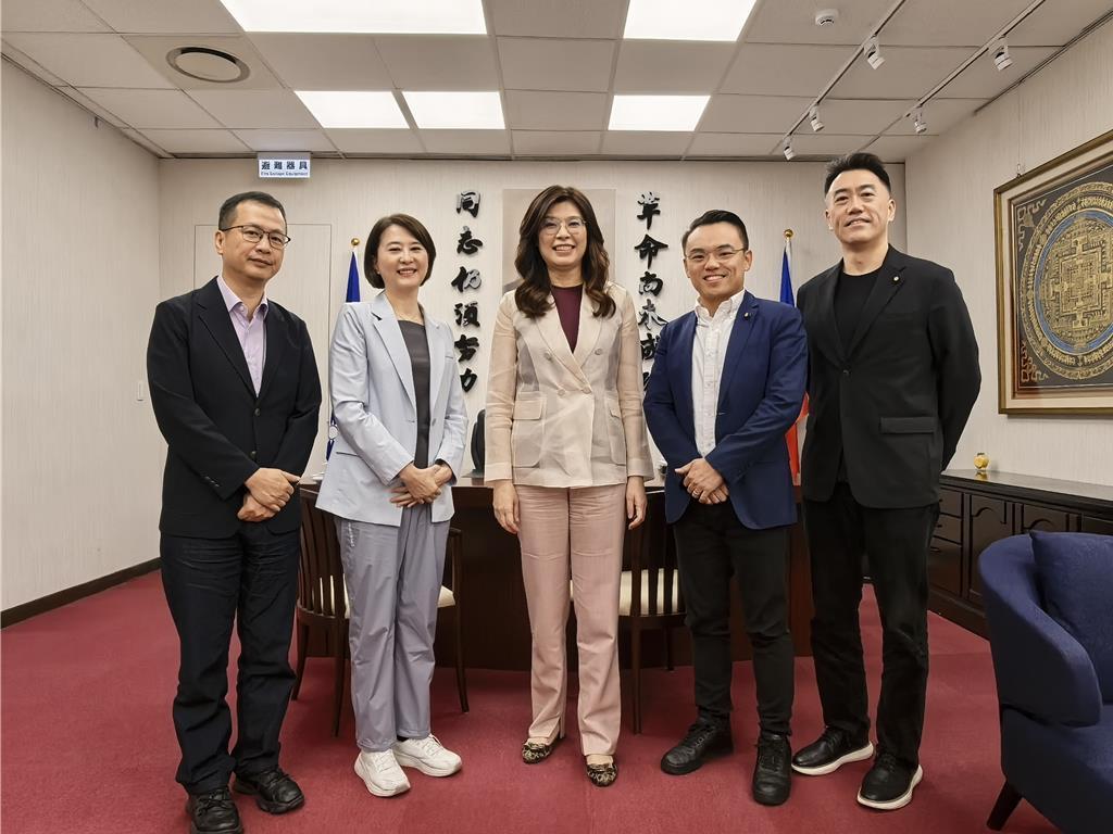 这就对了，与其隔空放话不如面面沟通，今天下午，林沛祥、王鸿薇、罗智强、洪孟楷拜会