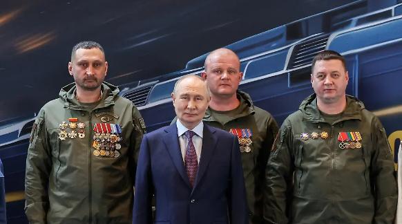 图文：越来越多的俄军事博客作者强硬派人士纷纷倒戈批评俄军事失误审查制度经济压力