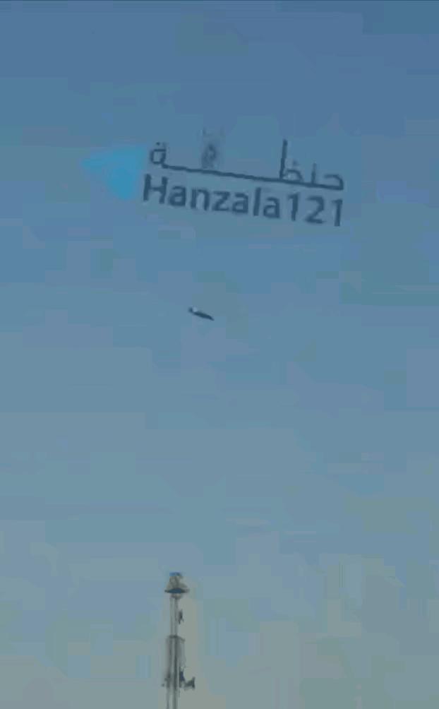 脸疼！美军在中东彻底栽了！刚被伊朗空袭炸懵，又遭致命暴击，3架F—15E战机在科