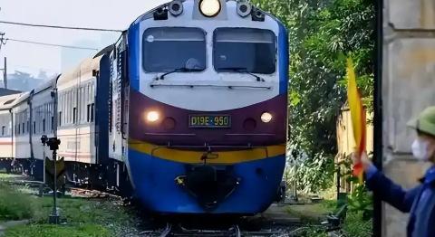 越南的高铁不是自己想修的，而是被别人逼出来的。 越南其实并不想修高铁，因为越