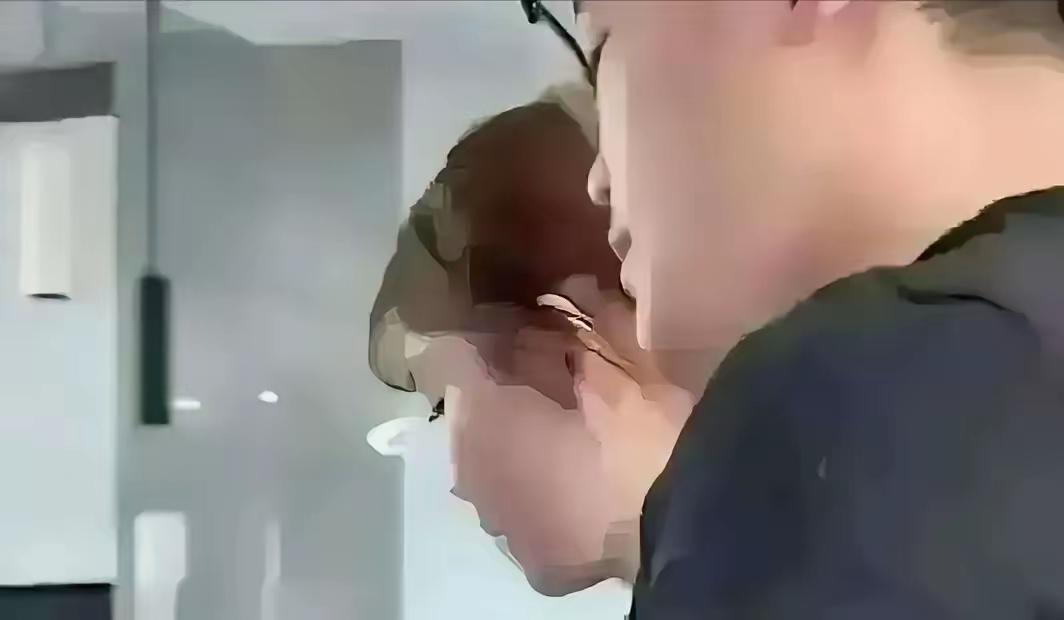 浙江绍兴准新娘婚检发现无法生育，连夜退还18万彩礼和宝马，未来婆婆一个举动全网泪