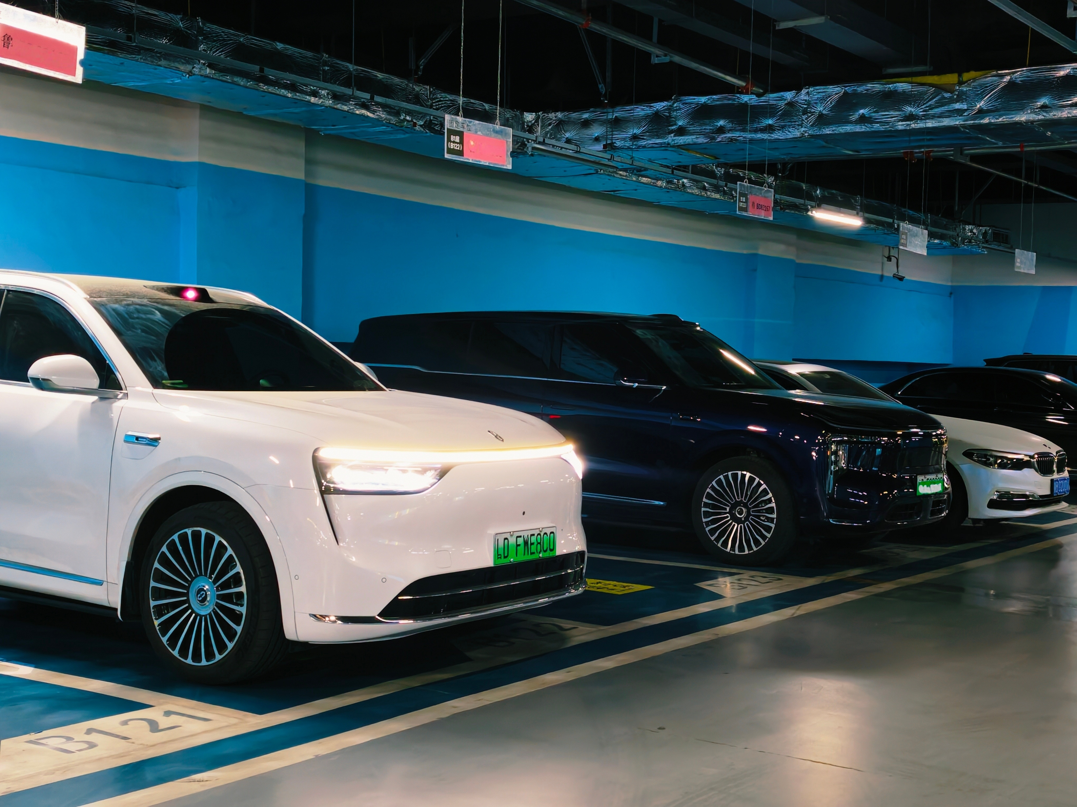 M8边上这款够大！我P掉了logo看看你能认出来是哪款不青岛·中国海洋大学