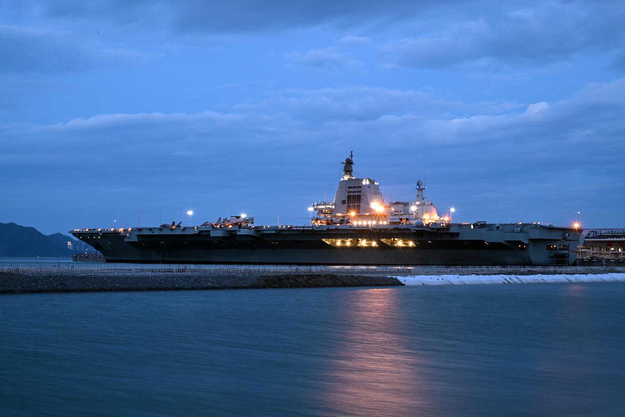 “终于反应过来了？高市早苗当局：福建舰要远海作战，日本如临大敌”！当地时间11月