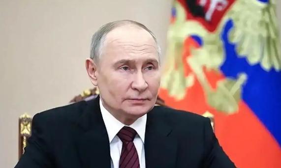 日本向俄罗斯做出一项承诺，中国沉默了！但愿普京不会上高市早苗的当！ 日本首相