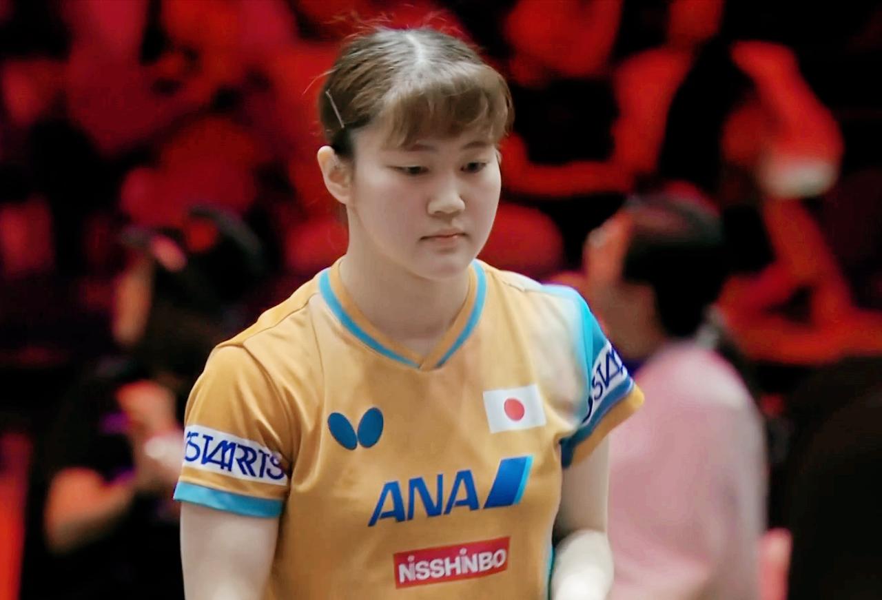 突发！大藤沙月也两次回抛被罚了。第一次挑战鹰眼失败。第二次大藤都没有挑战鹰眼