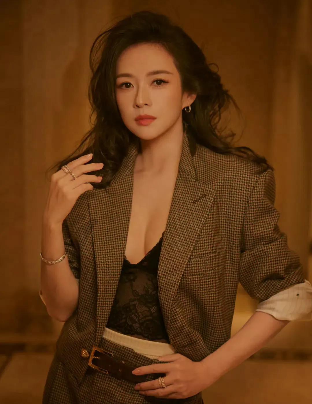 永远不要怀疑有钱人的眼光，不信你看章子怡，一笔原始成本约230万元的个人投