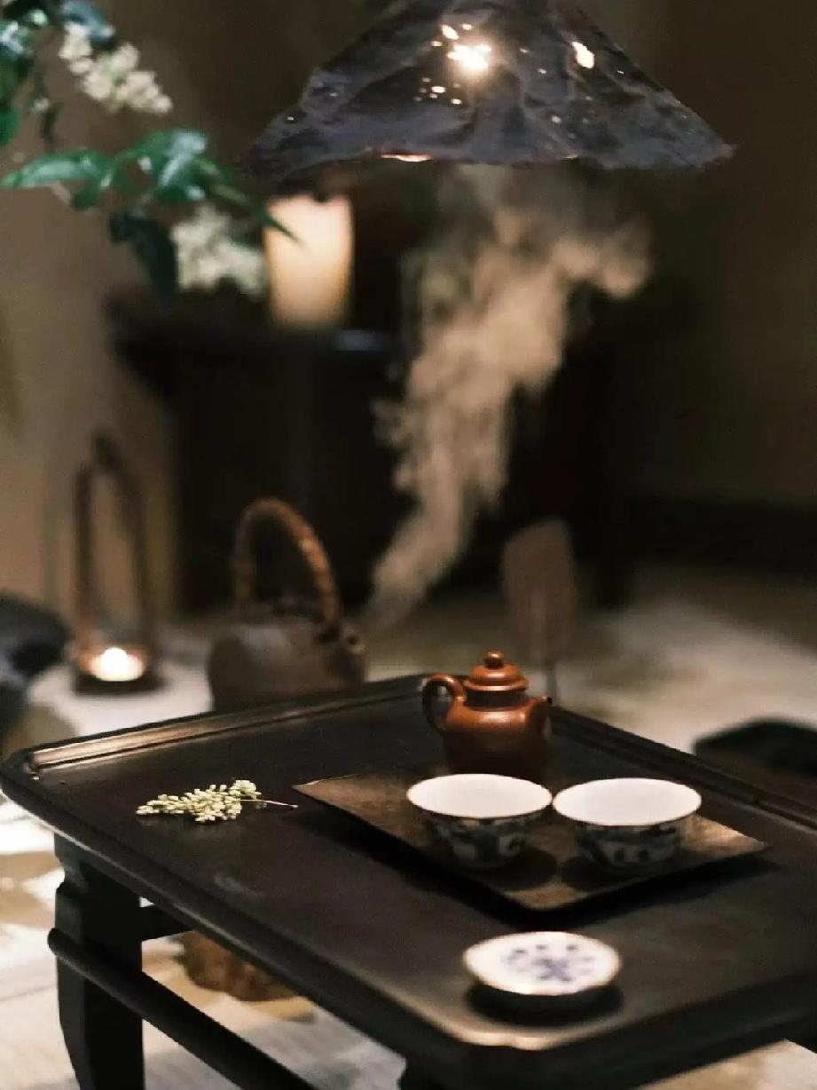 所有的瞬间开悟，都是厚积薄发的质变，所有的开悟，看似只是一秒钟的念头，实则是无数