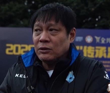 范志毅谈国足范大将军说得很对，自己的腰杆都没挺直，自己应有的实力都没发挥出来，谈