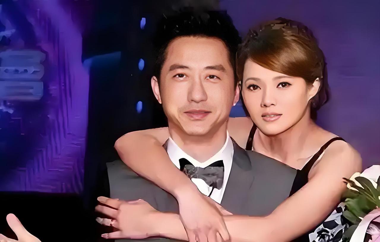 “离婚还能这么体面？我仿佛看到了爱情散场的最美模样！”当看到伊能静回忆和庾澄庆