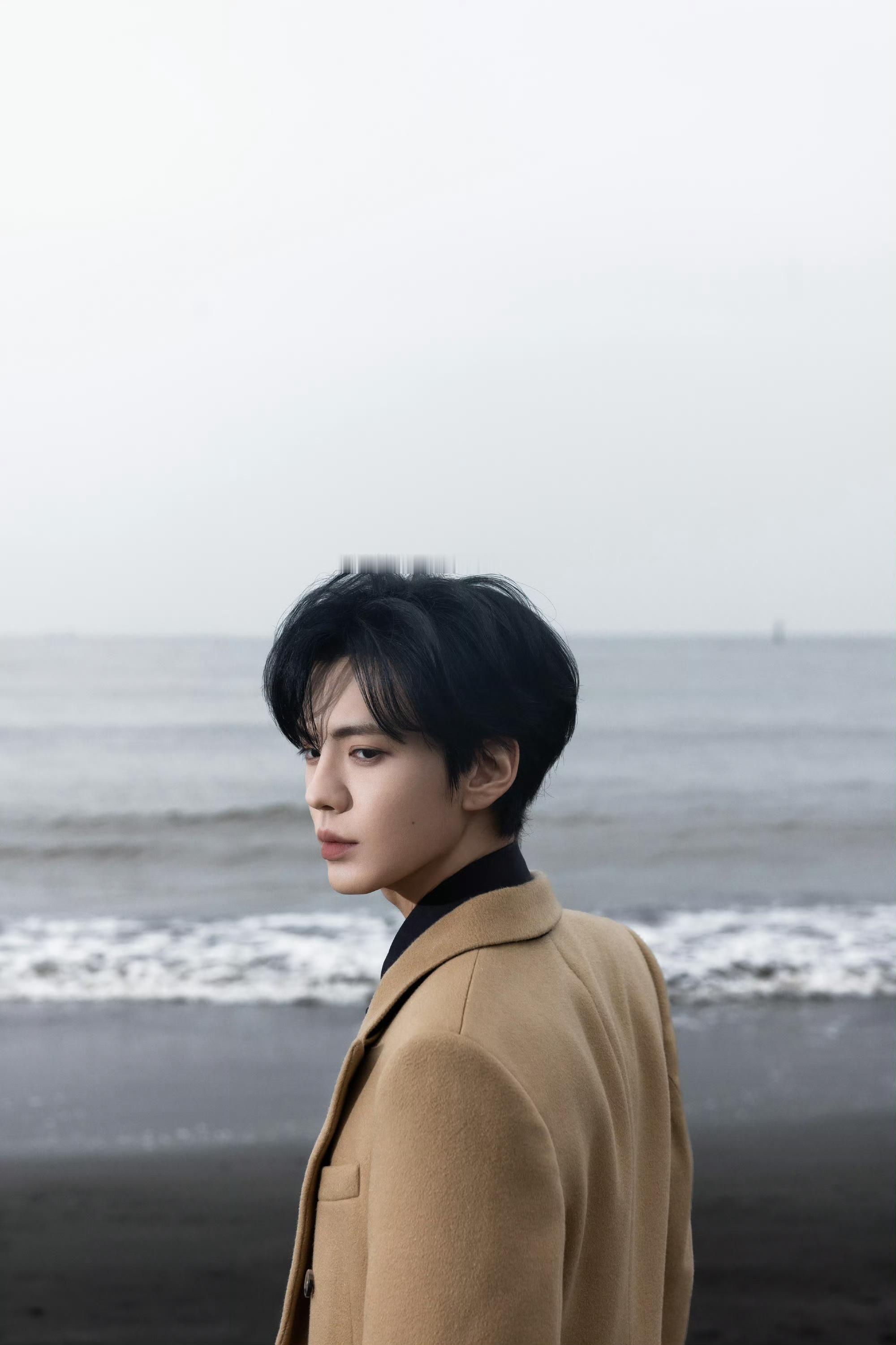 毕雯珺帅得我有心事了不好意思今天的毕雯珺帅神降临，这张帅颜搭配建模的身材，不好