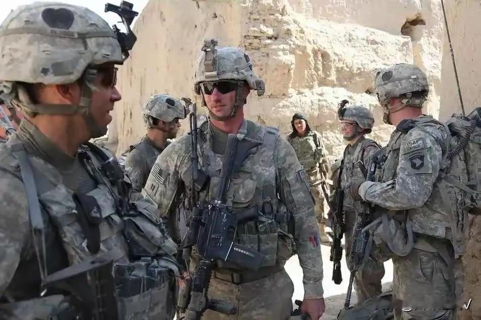 看完这则新闻直接惊掉下巴！美军居然要把精锐伞兵派去国内“维稳”！当地