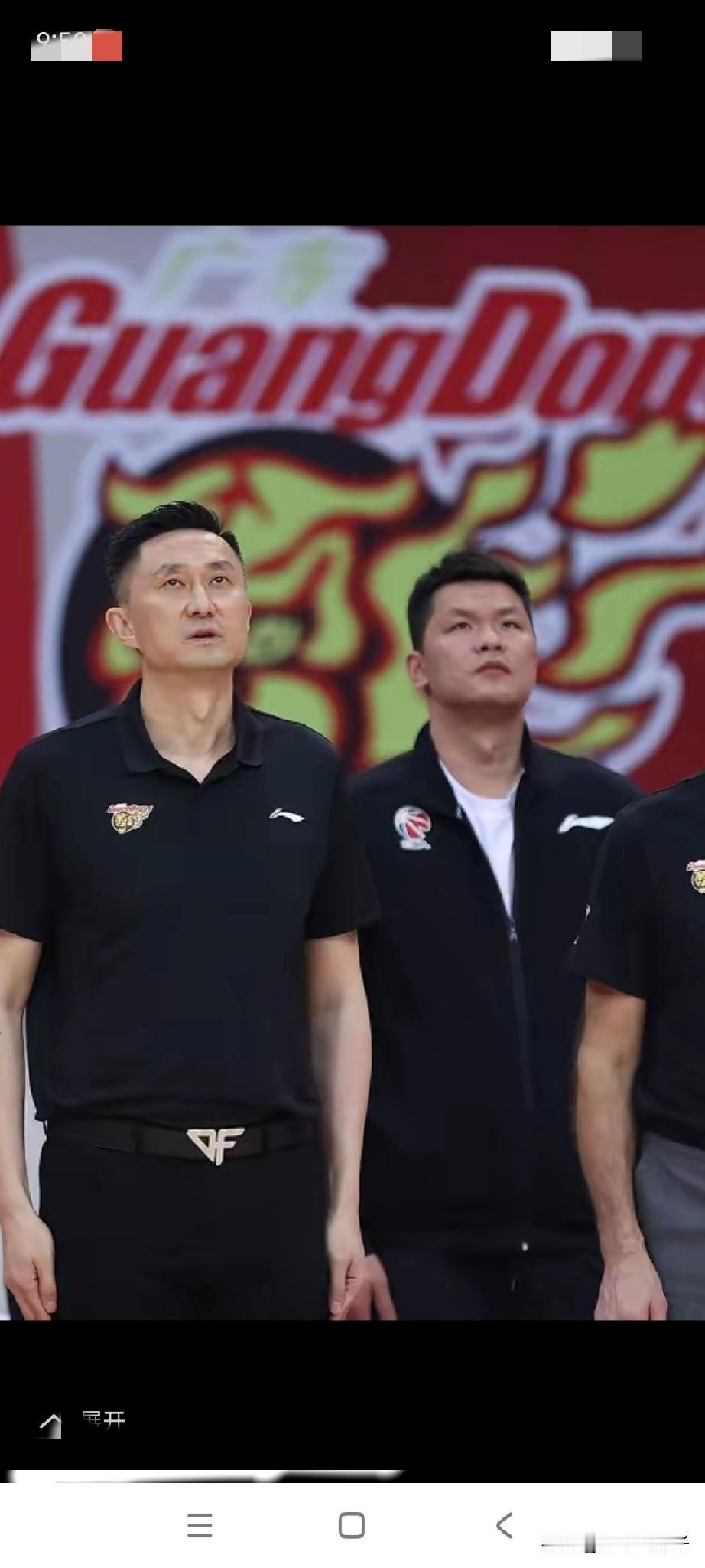 既然明着把杜峰扶的高高的，那就可以对广东男篮，对宏远俱乐部大刀阔斧的进行调整，改