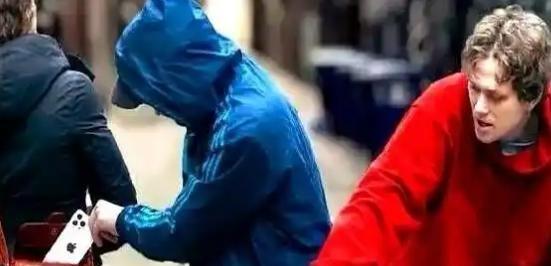 听说在欧洲，小偷之间居然有个不成文的规定，能偷中国游客的钱和东西，但绝对不能碰中