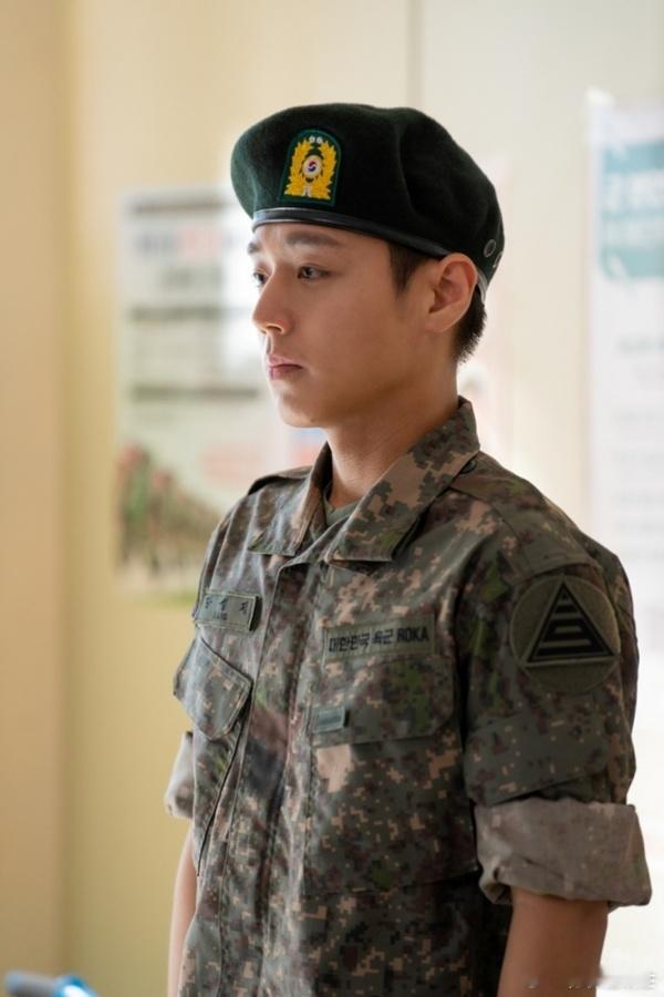 TVN《菜鸟炊事兵》第一集收视率以尼尔森韩国收费平台全国为基准达到了5.8%。炊