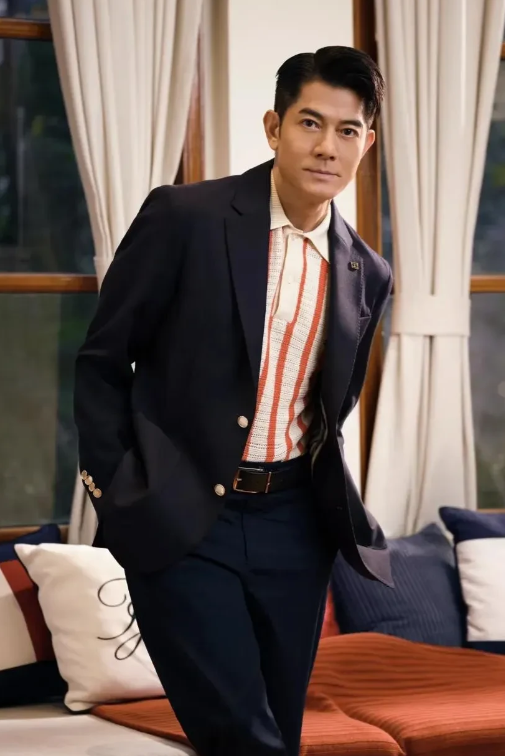 就没有人发现郭富城不对劲吗？他都已经60岁了，身材走形、发量稀疏、法