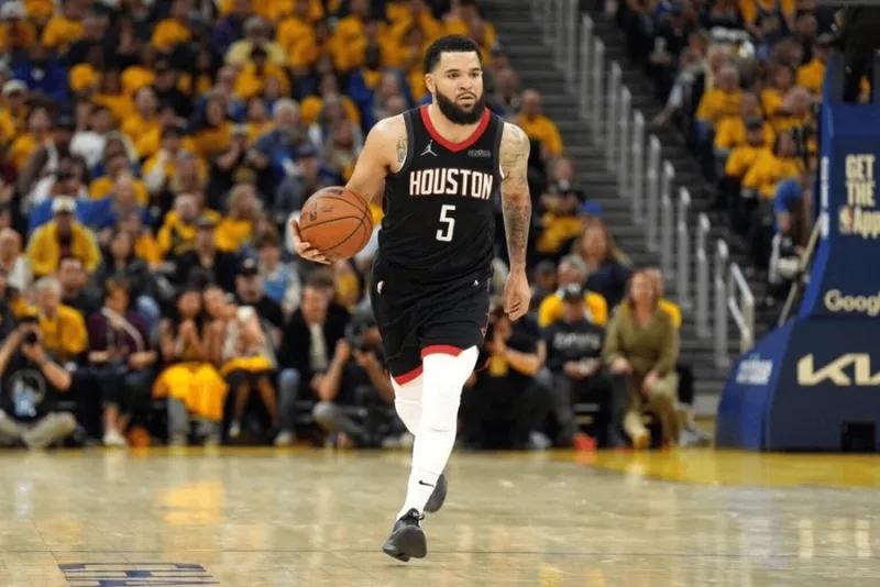 范弗利特：这或许不是明智做法，但我不想排除回归的可能性。还是别复出了。这个赛