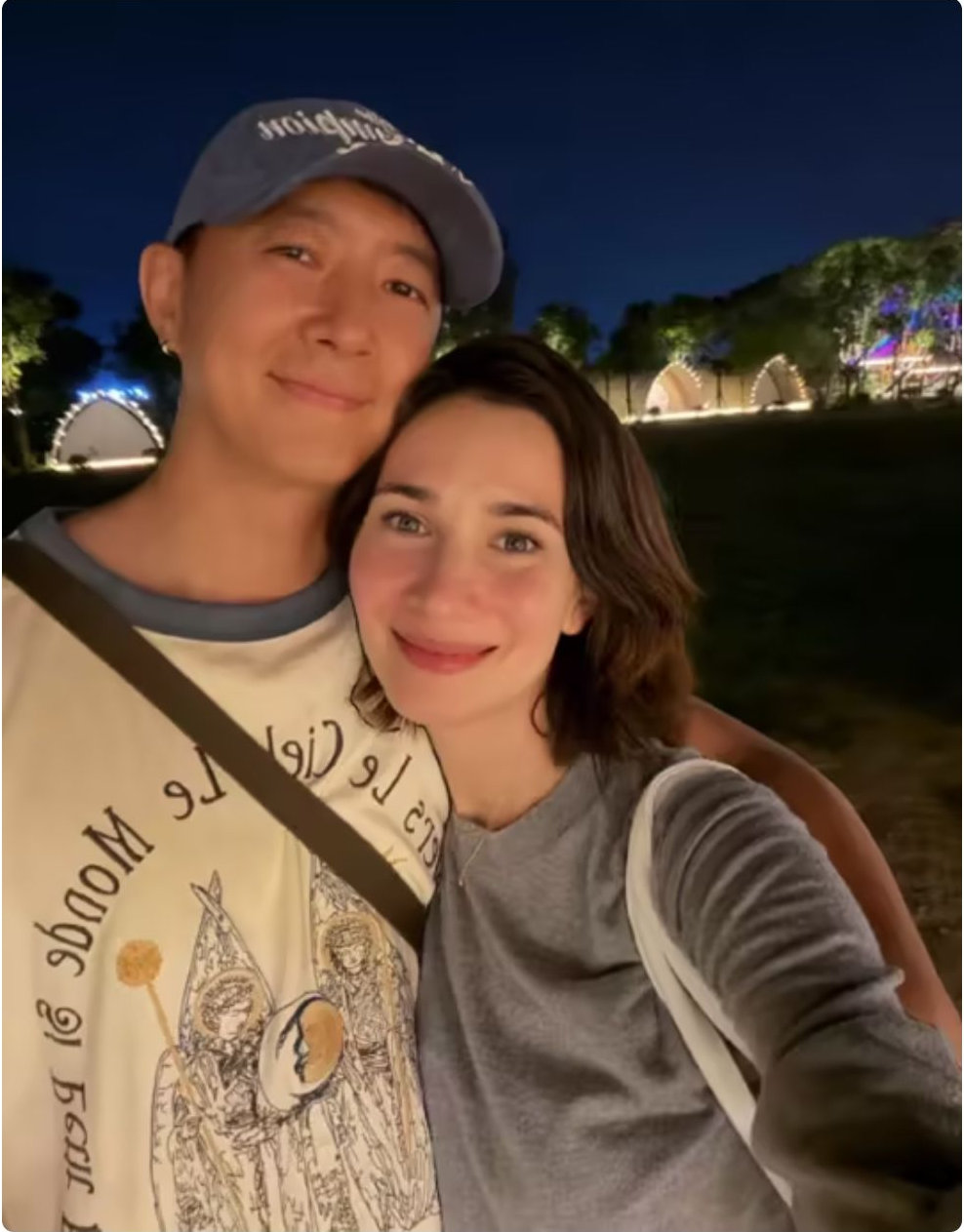 卢靖姗41岁生日不办派对去露营，一家四口同框首次公开小儿子正脸