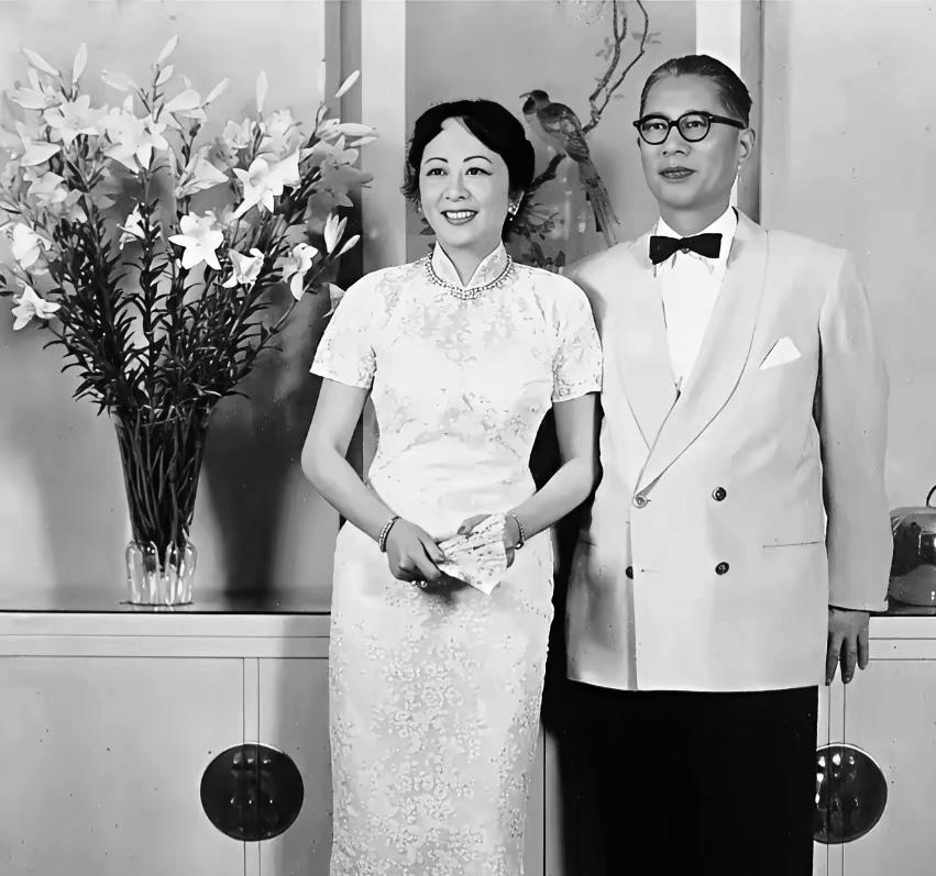 上世纪60年代，宋子文和老伴张乐怡在纽约拍了张合影。想当年，宋子文上庐山乘凉