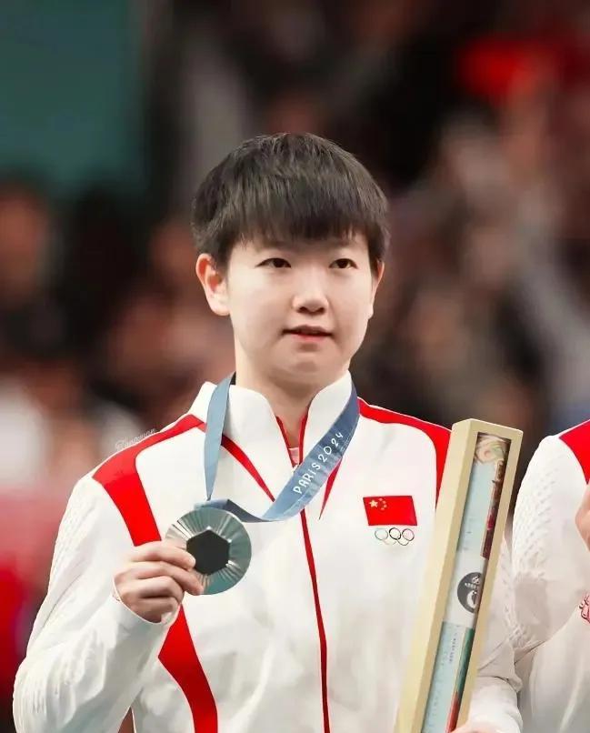 我觉得莎莎王楚钦必兼项，假设哈，莎莎必上单打，她肯定同时也有要上混双或者是双打的