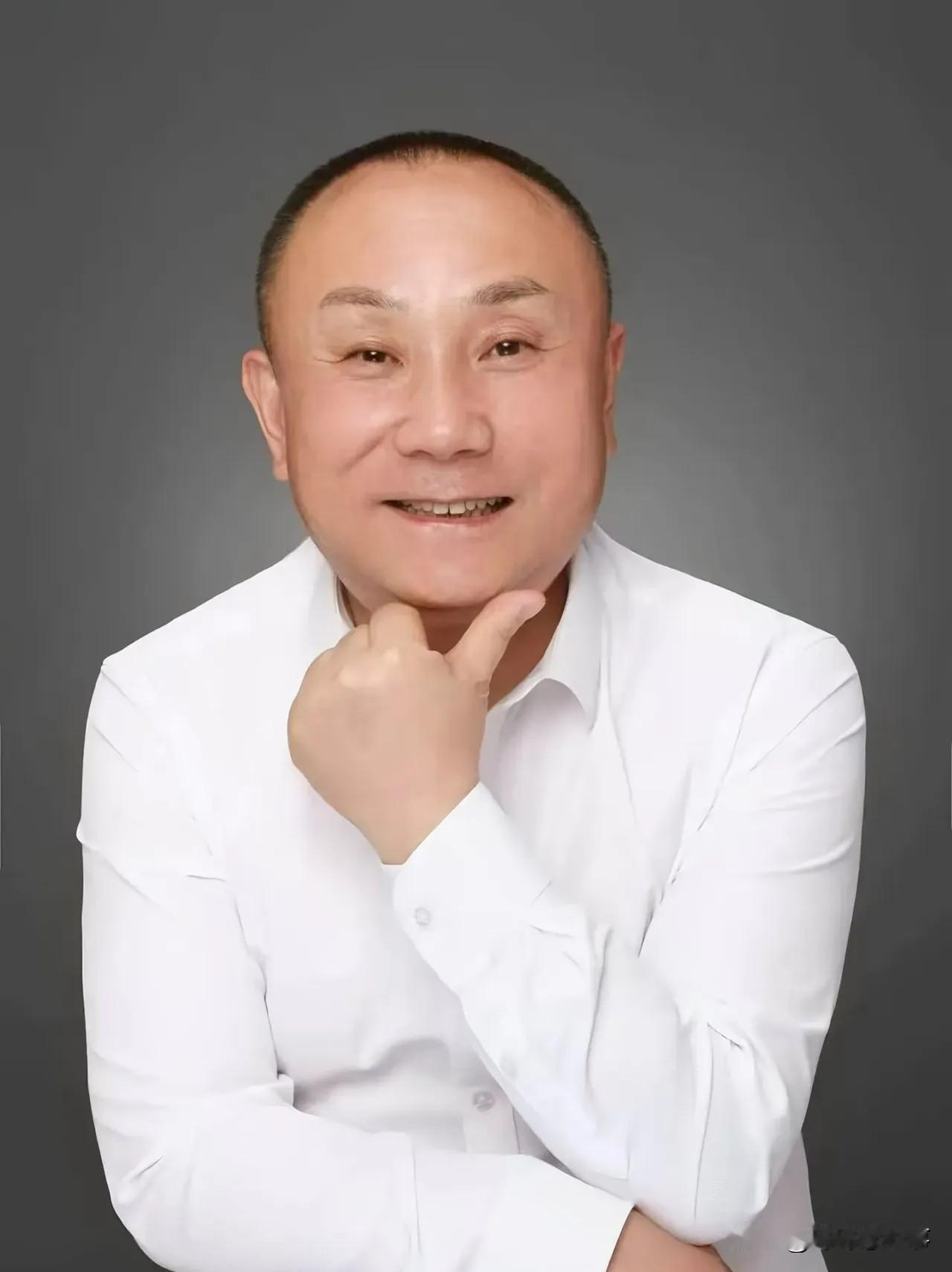 泪崩！严总跳楼前最后一件事，是催着财务加急做工资表！员工们今天才敢说出口——