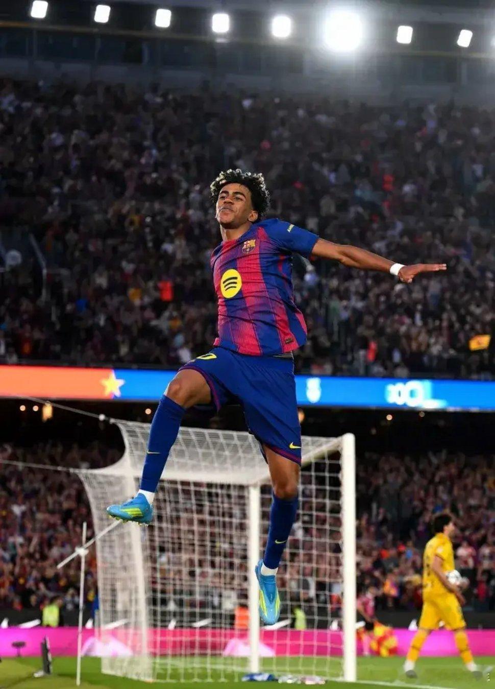 巴萨4比1西班牙人随着巴萨4:1战胜西班牙人，球队迎来三大利好1.一场大胜，最难