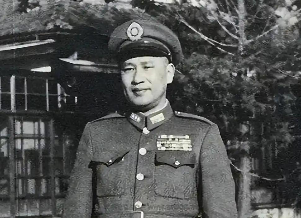国军将帅中最被高估的应该白崇禧了，作为统帅，他算得上优秀，但再往上拔高，就名不副