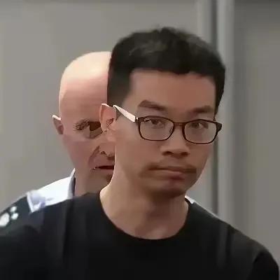 查内鬼，抓间谍！中国当务之急！上海科技人才徐泽伟，夫妻二人前往意大利旅游，刚落地