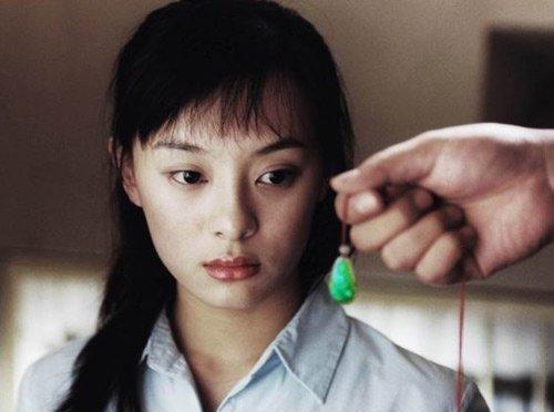 2007年，孙俪出演《新上海滩》时，在街上偶遇摆地摊的父亲，目睹这位曾经狠心抛弃