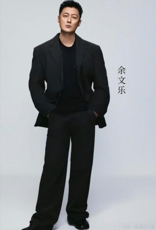 1.冯绍峰很少陪伴儿子，平日里只会出钱不出力，身边也一直不缺异性围绕，这也让儿