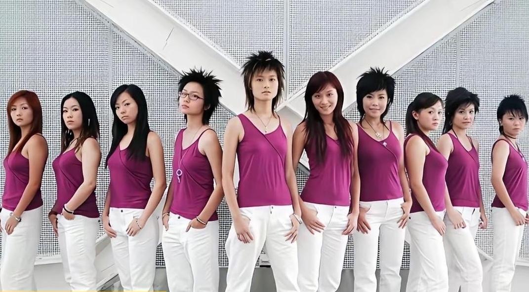 一张超女旧照，满屏情怀，多少人的青春回忆刷到一张超女的旧照，2005年全国十