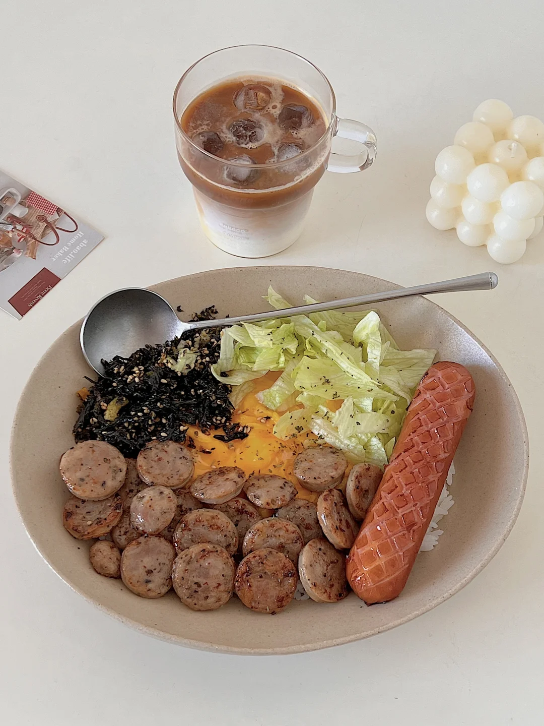 宅家一人食|懒人必学的黑椒肠包菜滑蛋盖饭