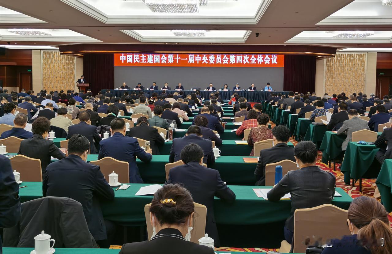 四中全会给所有人提了个醒给我们上了一次重要的经济课,发展经济要围绕社区商业
