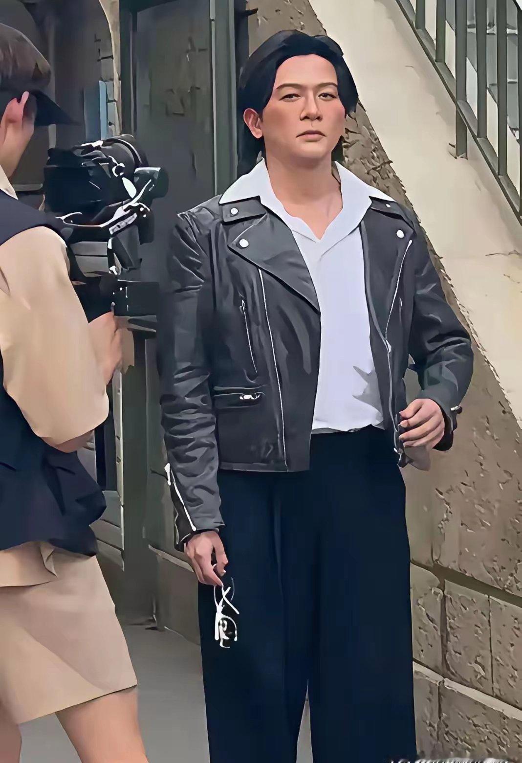这是苏有朋吗？怎么变成这样了？