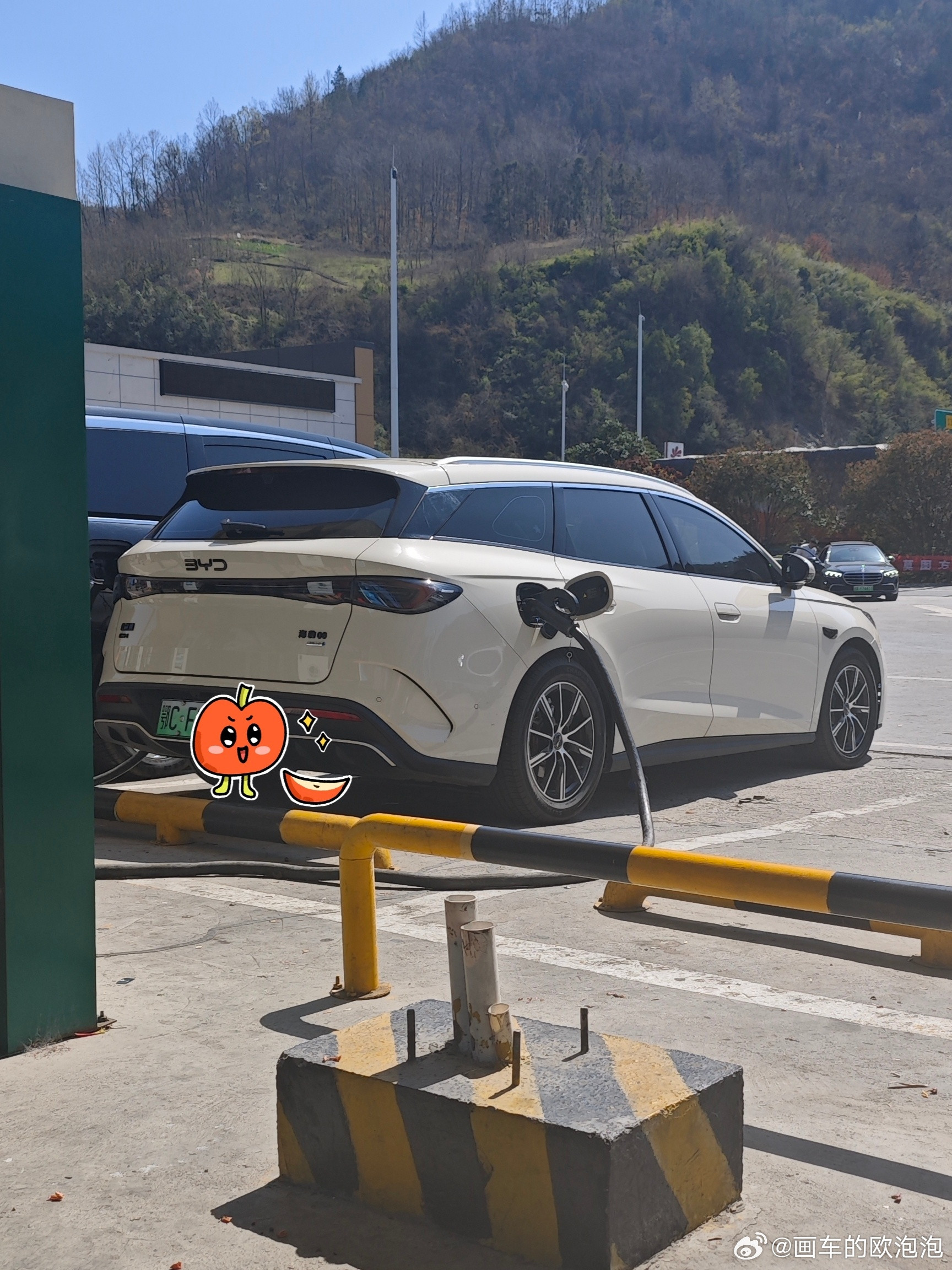 海豹06旅行版自驾云南，跑了1600多公里，满油满电出发，全程高速，充了十几次电