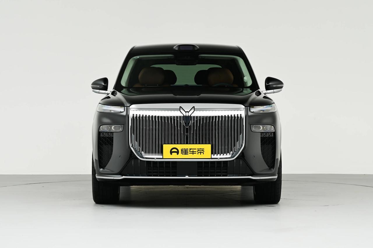 最近岚图泰山在车友圈热度拉满，作为起步价37.99万的中大型SUV，直接把1.5