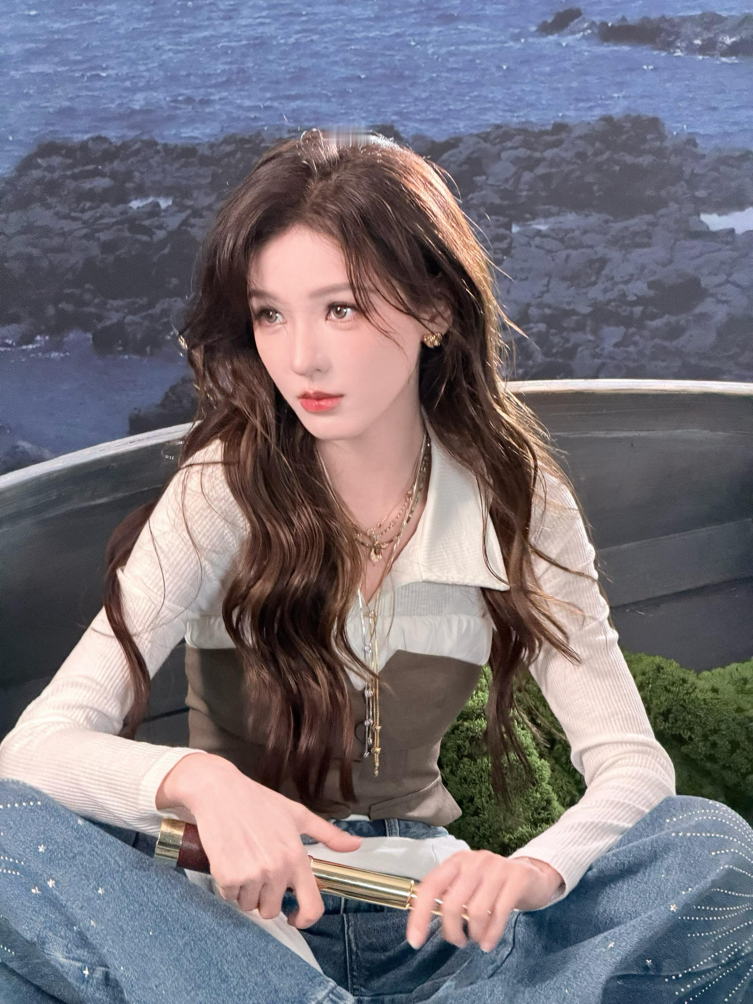 张予曦露腰身材张予曦简直美到让人失语完全真人bjd来的，权威的美貌和身