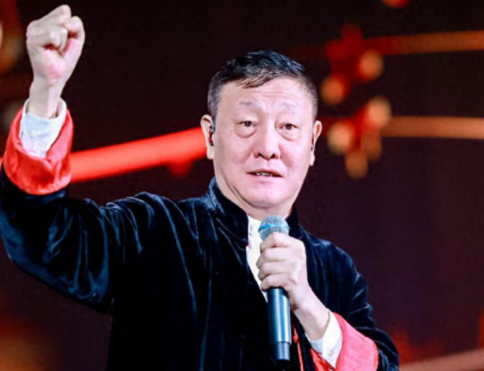 又一位艺人可能塌房了。网名“治愈”（徐晓玟）爆料称，57岁的歌唱演员韩磊与她