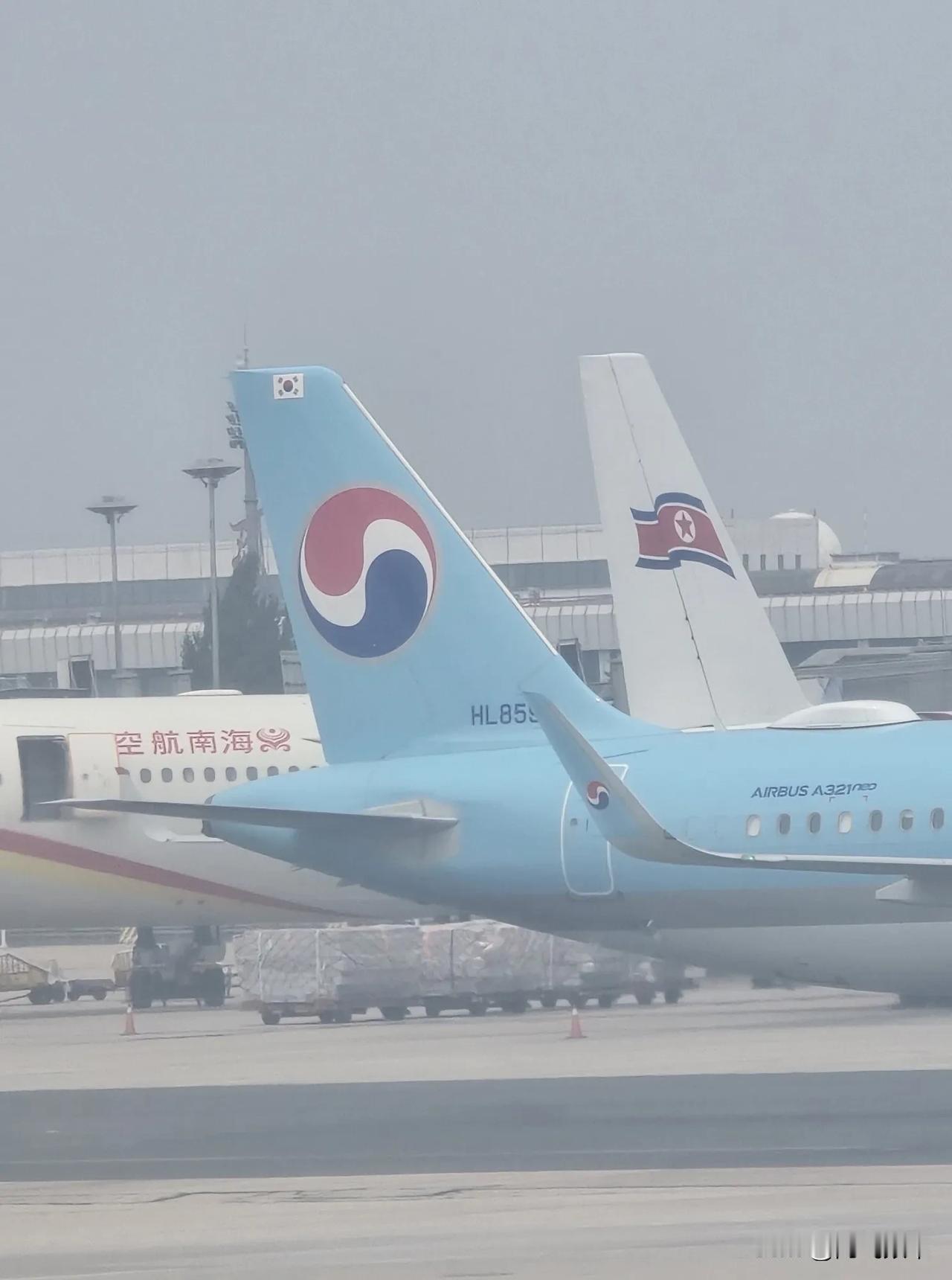 第一次拍北韩的飞机图204-300，P-632