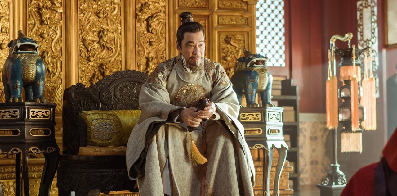 1402年，朱棣攻进南京的第五天，在一片推推搡搡的"谦让"之后坐上了皇位，改元"