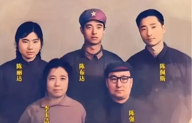 父子俩都是人们难以忘怀的笑星明星！哥哥妹妹像极了妈妈，唯有佩斯像他爹，简直一个