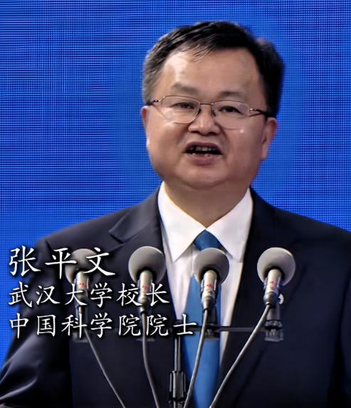 武大开学典礼开了！！！张校长终于站出来了，可图书馆事件真相到底如何？专
