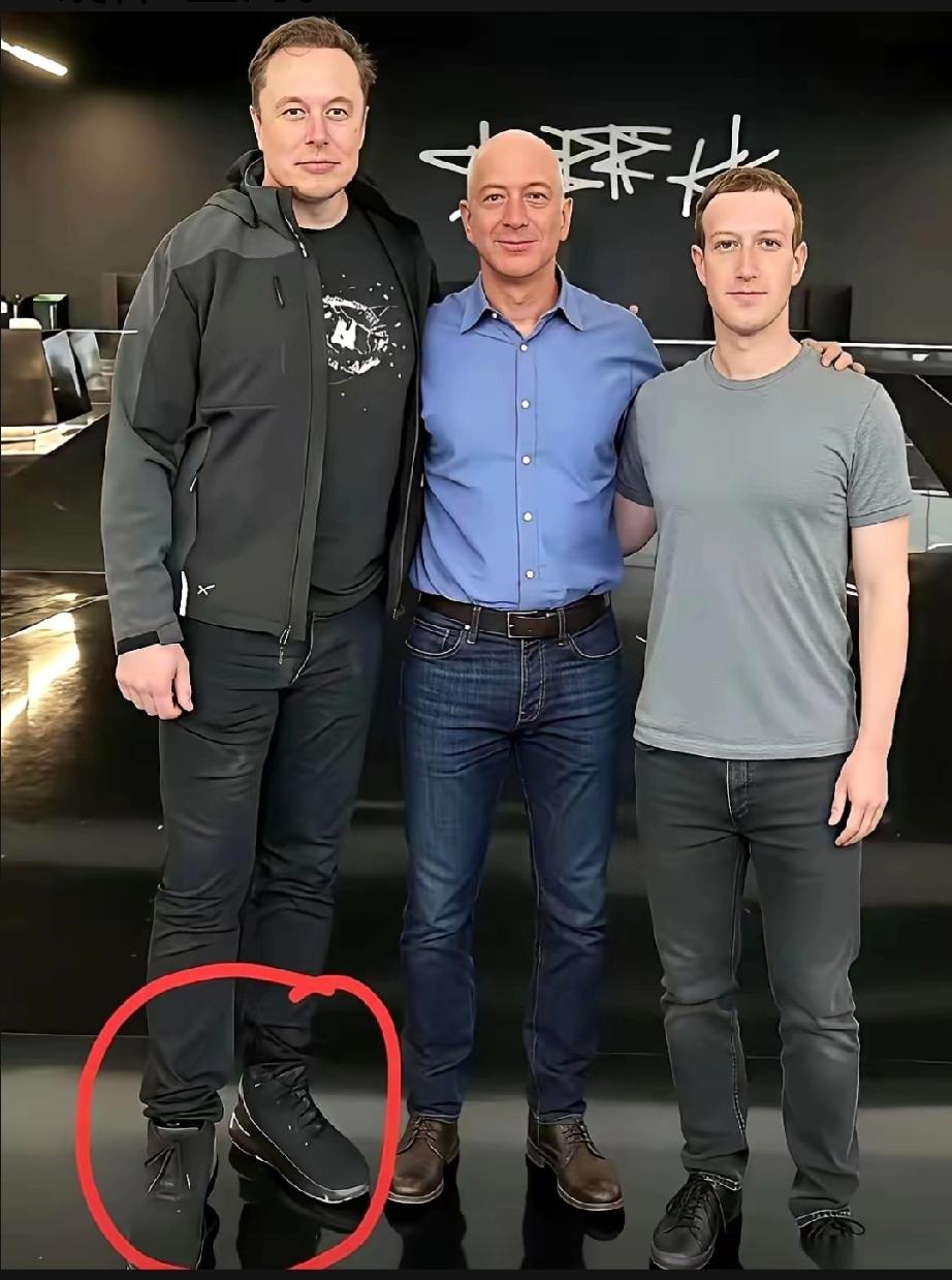 直到看见马斯克的身高，我才懂什么叫“降维打击”以前总觉得“降维打击”是互联