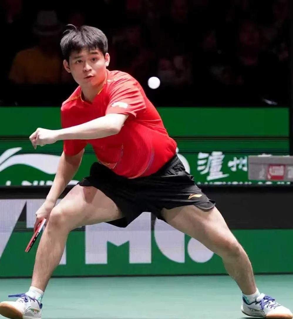 【林诗栋突破自我，成功拆了摩托】张本智和对阵林诗栋，日本队果然是放大招了，可惜都