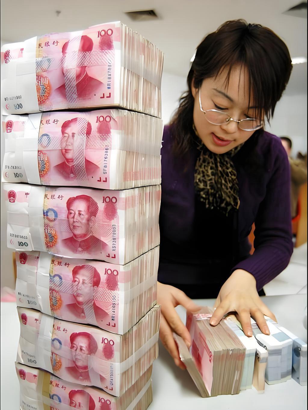 未来20年什么是优质资产？我的答案是人民币资产，包括人民币股票和债券（不包括房地