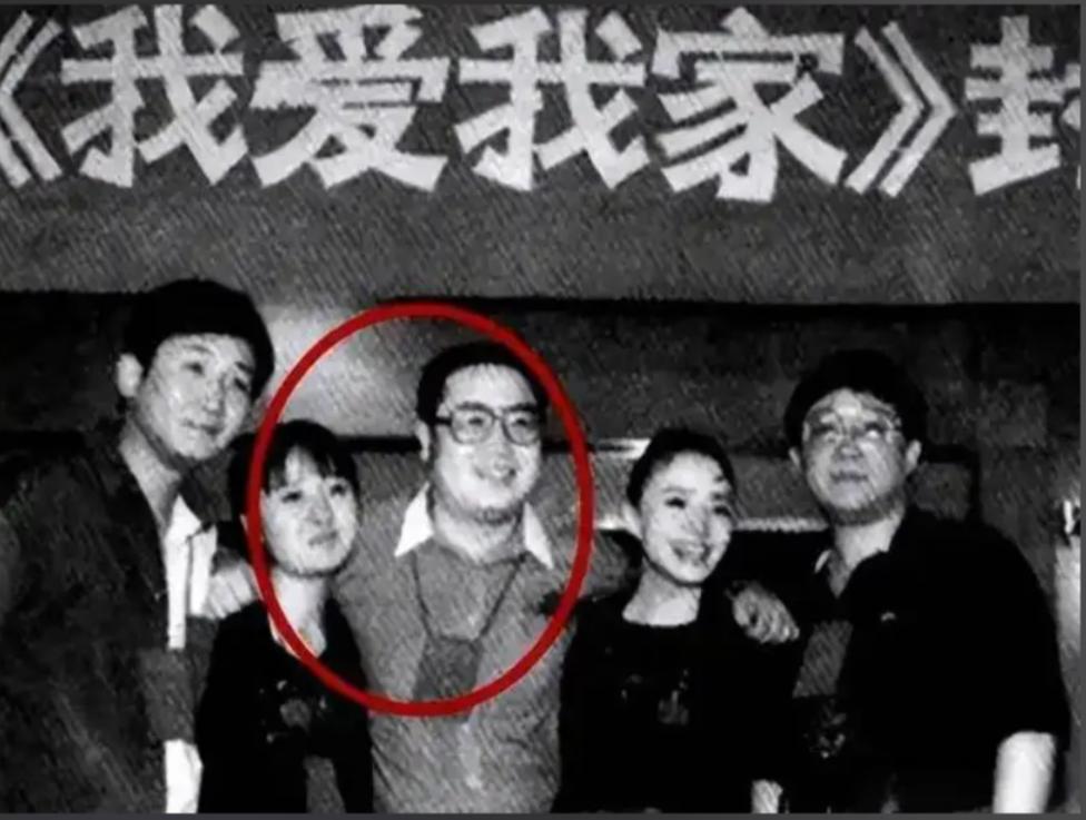 我都不知道巴图姓什么，是不是姓英还有待确认。2017年，英达在接受采访时说的这